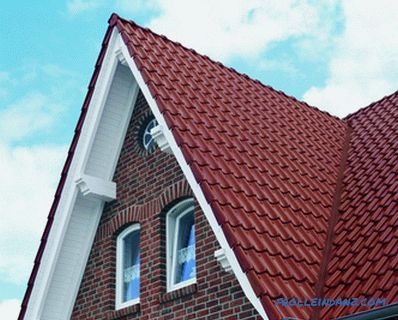 Özel bir evin çatısı için daha iyi metal veya ondulin nedir